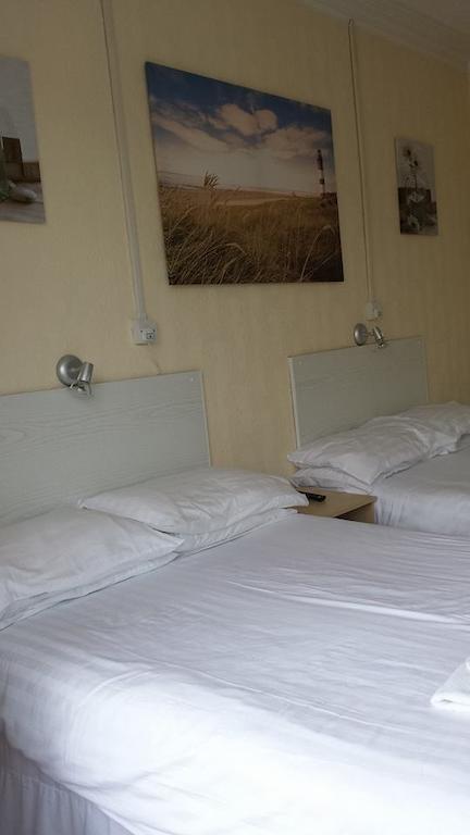The Carlee Guest House Blackpool Room photo